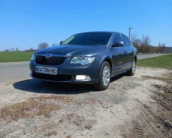 Серый Шкода Суперб, объемом двигателя 1.9 л и пробегом 317 тыс. км за 8000 $, фото 5 на Automoto.ua
