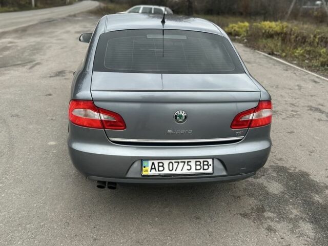 Серый Шкода Суперб, объемом двигателя 1.8 л и пробегом 250 тыс. км за 7499 $, фото 3 на Automoto.ua
