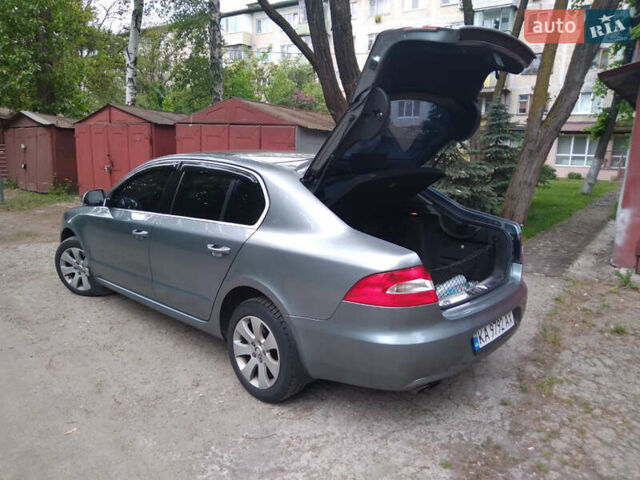 Сірий Шкода Суперб, об'ємом двигуна 1.8 л та пробігом 250 тис. км за 9000 $, фото 4 на Automoto.ua