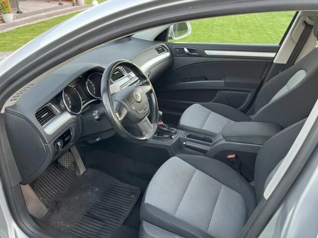 Сірий Шкода Суперб, об'ємом двигуна 0 л та пробігом 214 тис. км за 3500 $, фото 6 на Automoto.ua