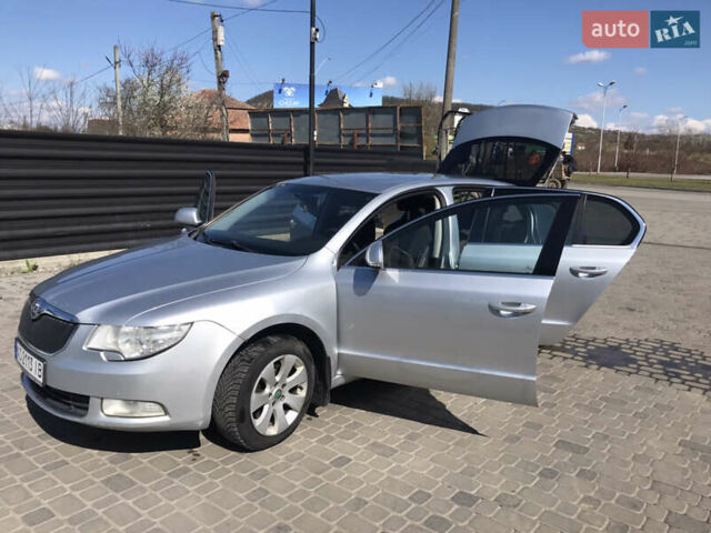 Серый Шкода Суперб, объемом двигателя 2 л и пробегом 329 тыс. км за 7200 $, фото 4 на Automoto.ua