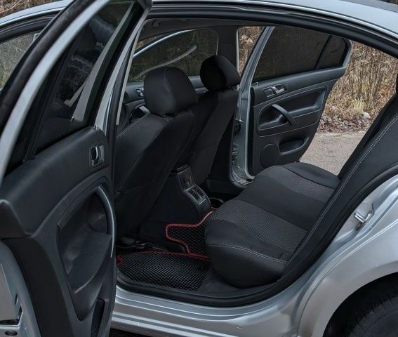 Серый Шкода Суперб, объемом двигателя 1.8 л и пробегом 296 тыс. км за 5500 $, фото 4 на Automoto.ua