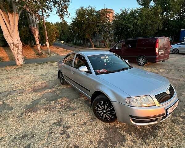 Шкода Суперб 2008 в Николаеве на Automoto.ua Серый Шкода Суперб, объемом двигателя 1.78 л и пробегом 344 тыс. км за 5300 $, фото 2 на Automoto.ua