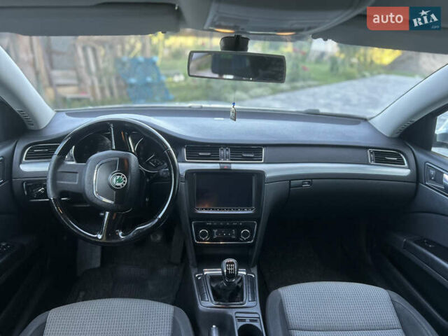Сірий Шкода Суперб, об'ємом двигуна 1.8 л та пробігом 255 тис. км за 7400 $, фото 12 на Automoto.ua