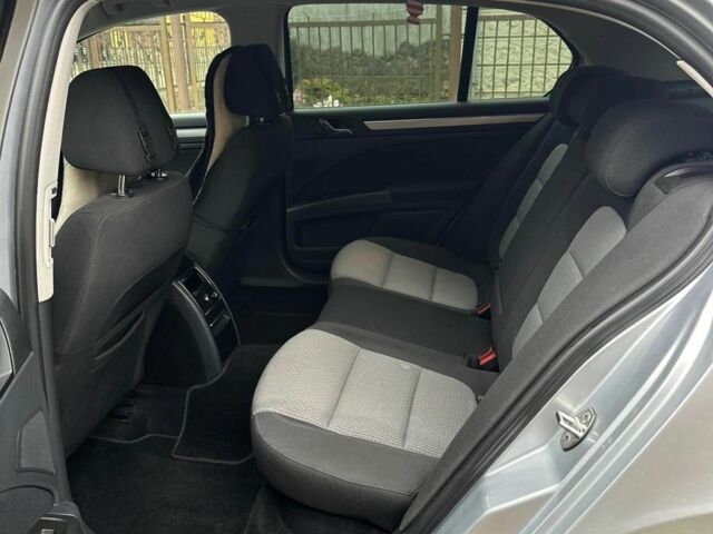 Серый Шкода Суперб, объемом двигателя 1.8 л и пробегом 255 тыс. км за 7499 $, фото 11 на Automoto.ua