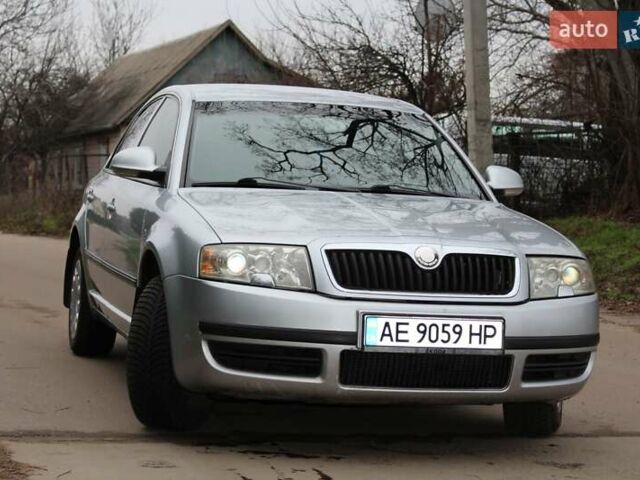 Серый Шкода Суперб, объемом двигателя 1.78 л и пробегом 168 тыс. км за 4700 $, фото 1 на Automoto.ua