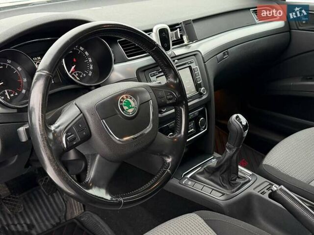 Серый Шкода Суперб, объемом двигателя 1.8 л и пробегом 88 тыс. км за 8200 $, фото 16 на Automoto.ua