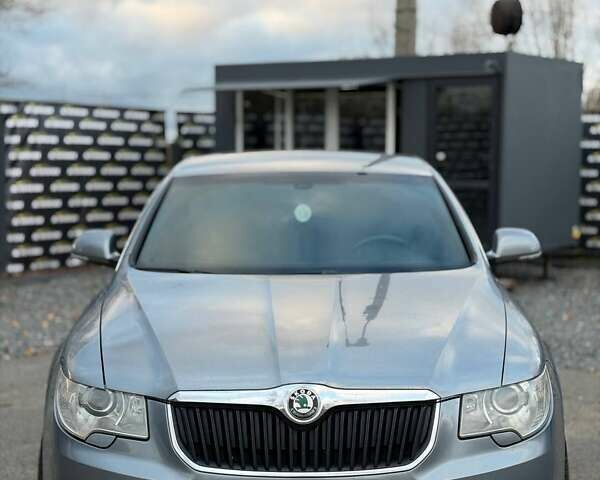 Сірий Шкода Суперб, об'ємом двигуна 1.8 л та пробігом 212 тис. км за 5750 $, фото 1 на Automoto.ua