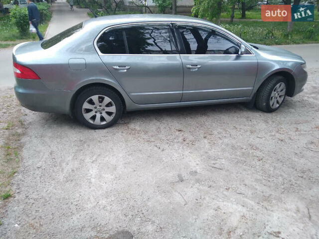 Сірий Шкода Суперб, об'ємом двигуна 1.8 л та пробігом 250 тис. км за 9000 $, фото 5 на Automoto.ua