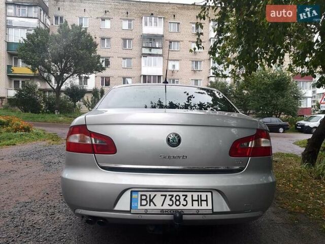 Сірий Шкода Суперб, об'ємом двигуна 1.97 л та пробігом 150 тис. км за 9300 $, фото 4 на Automoto.ua