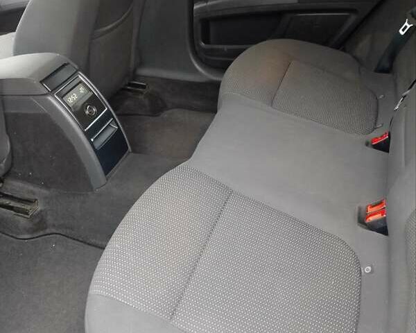 Серый Шкода Суперб, объемом двигателя 1.4 л и пробегом 264 тыс. км за 7200 $, фото 9 на Automoto.ua