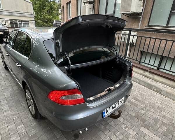 Сірий Шкода Суперб, об'ємом двигуна 1.9 л та пробігом 283 тис. км за 7500 $, фото 16 на Automoto.ua