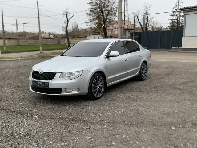 Сірий Шкода Суперб, об'ємом двигуна 1.4 л та пробігом 400 тис. км за 9999 $, фото 8 на Automoto.ua