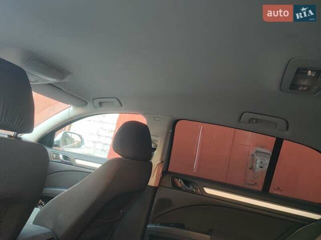 Серый Шкода Суперб, объемом двигателя 1.9 л и пробегом 297 тыс. км за 8450 $, фото 6 на Automoto.ua