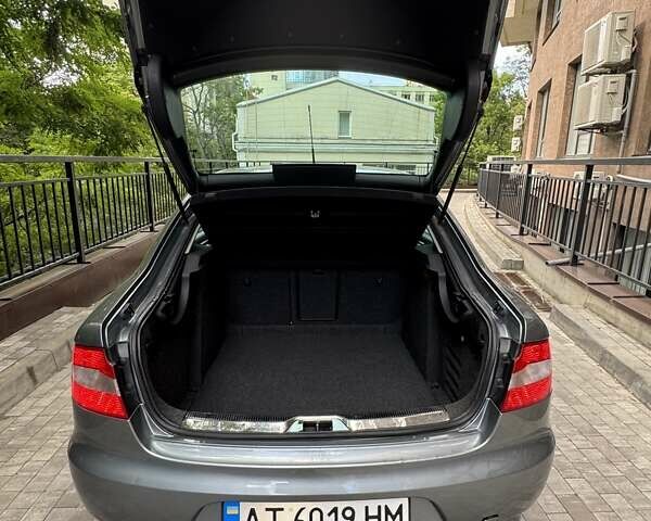 Сірий Шкода Суперб, об'ємом двигуна 1.9 л та пробігом 283 тис. км за 7500 $, фото 17 на Automoto.ua