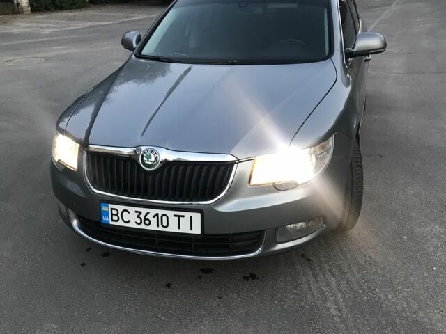 Сірий Шкода Суперб, об'ємом двигуна 2 л та пробігом 361 тис. км за 8100 $, фото 12 на Automoto.ua