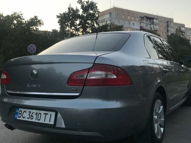 Сірий Шкода Суперб, об'ємом двигуна 2 л та пробігом 361 тис. км за 8100 $, фото 6 на Automoto.ua