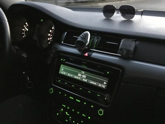 Сірий Шкода Суперб, об'ємом двигуна 2 л та пробігом 361 тис. км за 8100 $, фото 15 на Automoto.ua