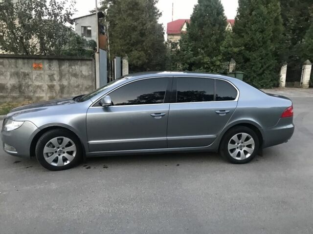 Сірий Шкода Суперб, об'ємом двигуна 2 л та пробігом 361 тис. км за 8100 $, фото 7 на Automoto.ua