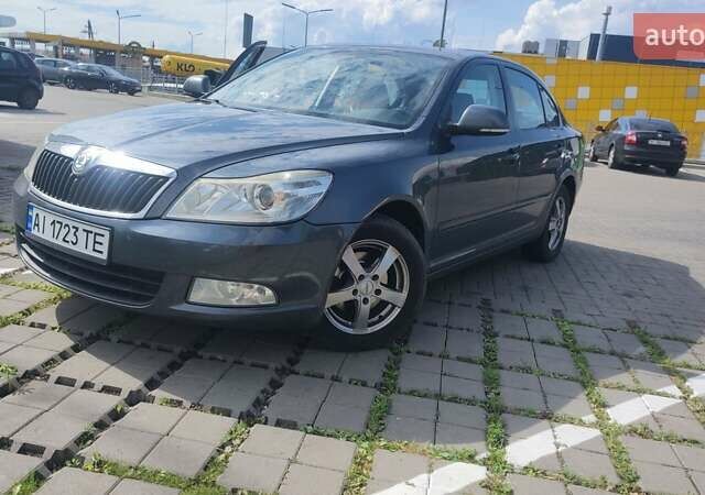 Серый Шкода Суперб, объемом двигателя 1.6 л и пробегом 315 тыс. км за 3500 $, фото 4 на Automoto.ua