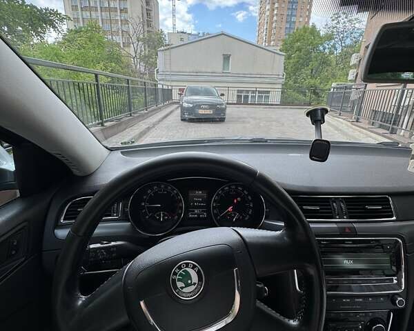Сірий Шкода Суперб, об'ємом двигуна 1.9 л та пробігом 283 тис. км за 7500 $, фото 24 на Automoto.ua