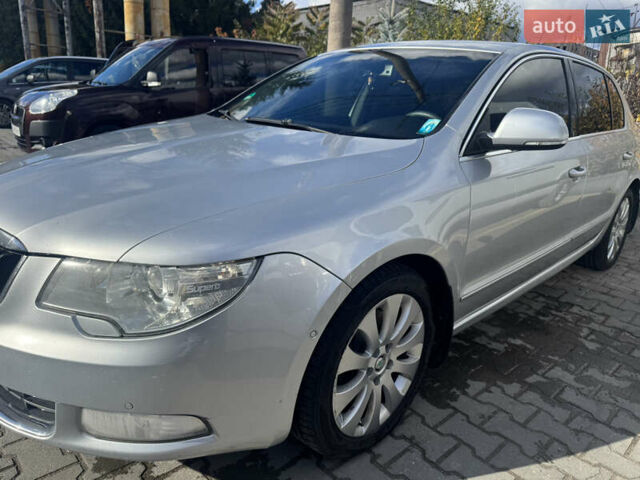 Шкода Суперб 2009 у Новояворівськ на Automoto.ua Сірий Шкода Суперб, об'ємом двигуна 1.97 л та пробігом 298 тис. км за 9500 $, фото 10 на Automoto.ua