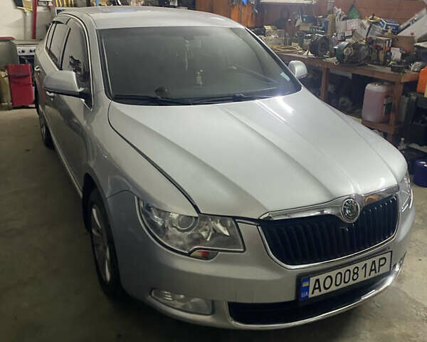 Серый Шкода Суперб, объемом двигателя 1.8 л и пробегом 70 тыс. км за 11000 $, фото 2 на Automoto.ua