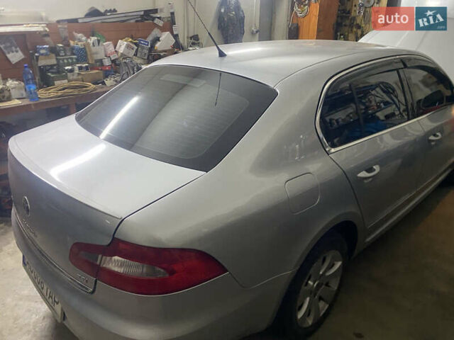 Серый Шкода Суперб, объемом двигателя 1.8 л и пробегом 70 тыс. км за 11000 $, фото 10 на Automoto.ua