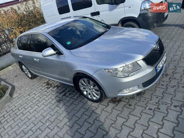 Шкода Суперб 2009 у Новояворівськ на Automoto.ua Сірий Шкода Суперб, об'ємом двигуна 1.97 л та пробігом 298 тис. км за 9500 $, фото 2 на Automoto.ua