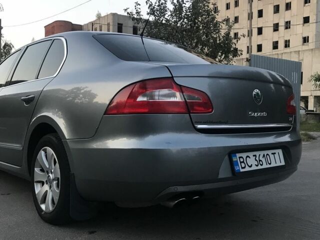 Сірий Шкода Суперб, об'ємом двигуна 2 л та пробігом 361 тис. км за 8100 $, фото 5 на Automoto.ua