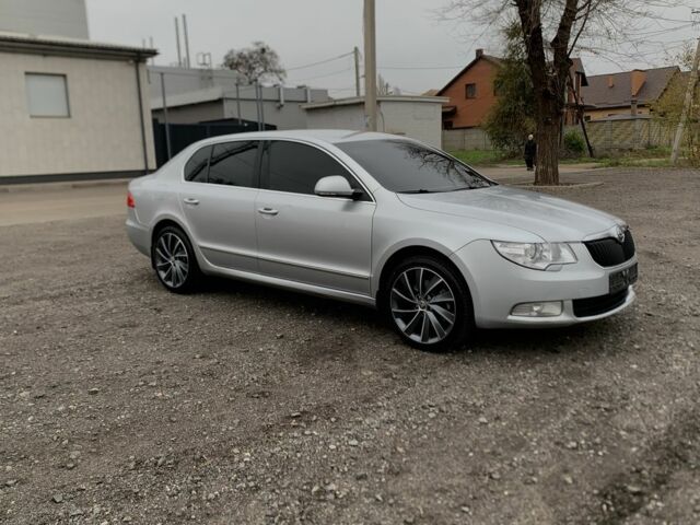 Сірий Шкода Суперб, об'ємом двигуна 1.4 л та пробігом 400 тис. км за 9999 $, фото 6 на Automoto.ua