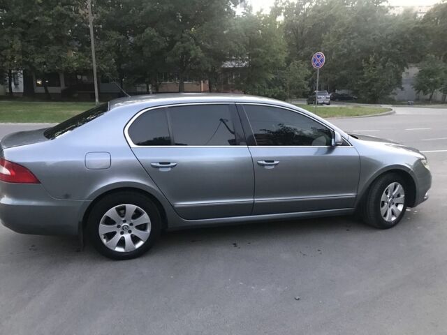 Сірий Шкода Суперб, об'ємом двигуна 2 л та пробігом 361 тис. км за 8100 $, фото 11 на Automoto.ua