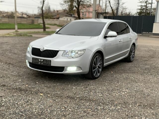 Сірий Шкода Суперб, об'ємом двигуна 1.4 л та пробігом 400 тис. км за 9999 $, фото 20 на Automoto.ua