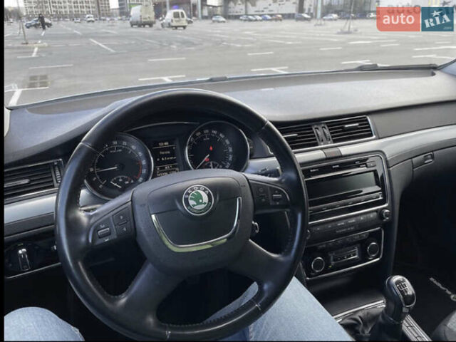 Сірий Шкода Суперб, об'ємом двигуна 1.97 л та пробігом 250 тис. км за 9700 $, фото 6 на Automoto.ua