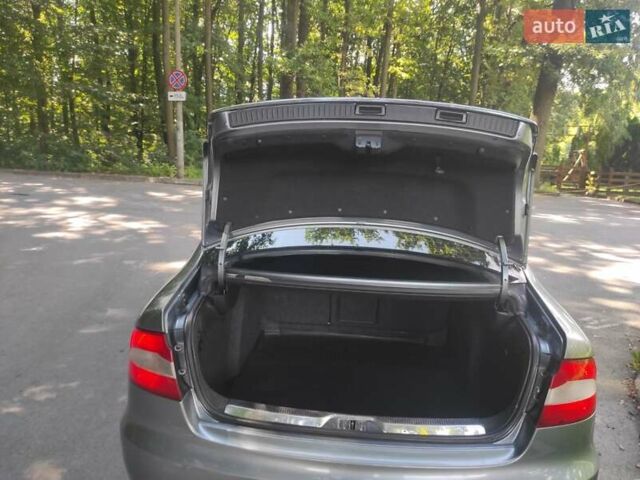 Сірий Шкода Суперб, об'ємом двигуна 1.97 л та пробігом 250 тис. км за 8599 $, фото 19 на Automoto.ua