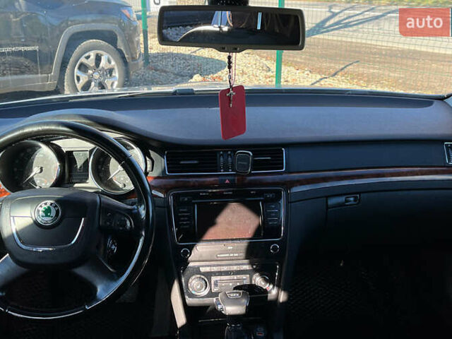 Серый Шкода Суперб, объемом двигателя 1.97 л и пробегом 280 тыс. км за 9500 $, фото 10 на Automoto.ua