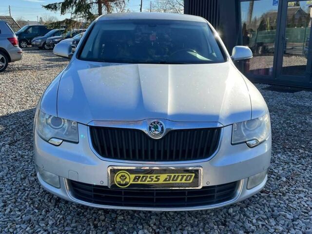 Серый Шкода Суперб, объемом двигателя 2 л и пробегом 280 тыс. км за 9500 $, фото 2 на Automoto.ua