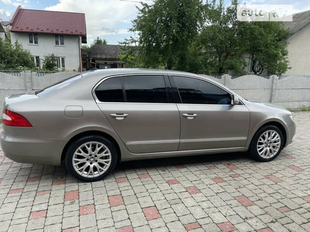 Шкода Суперб 2010 в Ивано-Франковске на Automoto.ua Серый Шкода Суперб, объемом двигателя 1.97 л и пробегом 253 тыс. км за 10000 $, фото 10 на Automoto.ua