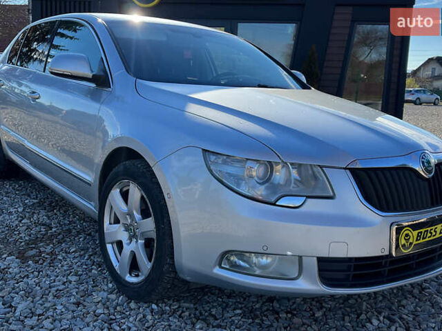 Серый Шкода Суперб, объемом двигателя 1.97 л и пробегом 280 тыс. км за 9500 $, фото 1 на Automoto.ua