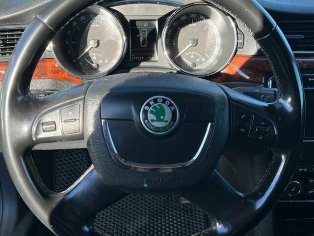 Серый Шкода Суперб, объемом двигателя 2 л и пробегом 280 тыс. км за 9500 $, фото 11 на Automoto.ua