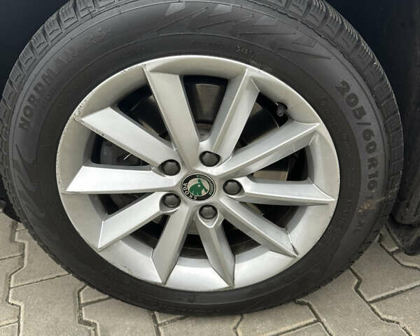 Серый Шкода Суперб, объемом двигателя 1.8 л и пробегом 218 тыс. км за 10500 $, фото 14 на Automoto.ua