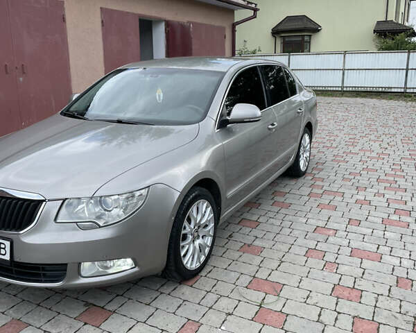 Шкода Суперб 2010 в Ивано-Франковске на Automoto.ua Серый Шкода Суперб, объемом двигателя 1.97 л и пробегом 253 тыс. км за 10000 $, фото 4 на Automoto.ua