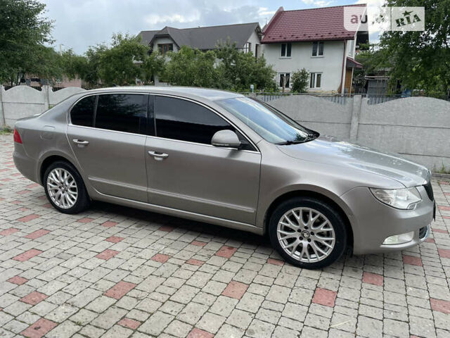 Шкода Суперб 2010 в Ивано-Франковске на Automoto.ua Серый Шкода Суперб, объемом двигателя 1.97 л и пробегом 253 тыс. км за 10000 $, фото 11 на Automoto.ua