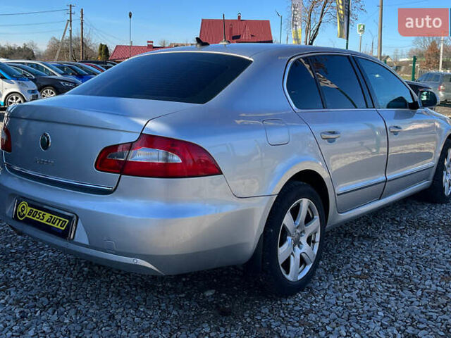 Серый Шкода Суперб, объемом двигателя 1.97 л и пробегом 280 тыс. км за 9500 $, фото 7 на Automoto.ua