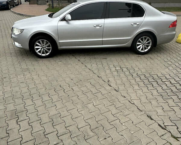 Серый Шкода Суперб, объемом двигателя 1.8 л и пробегом 218 тыс. км за 10500 $, фото 7 на Automoto.ua