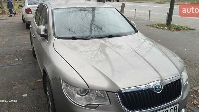 Сірий Шкода Суперб, об'ємом двигуна 1.97 л та пробігом 335 тис. км за 9500 $, фото 1 на Automoto.ua