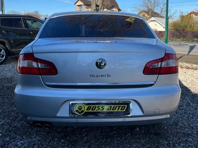 Серый Шкода Суперб, объемом двигателя 2 л и пробегом 280 тыс. км за 9500 $, фото 6 на Automoto.ua