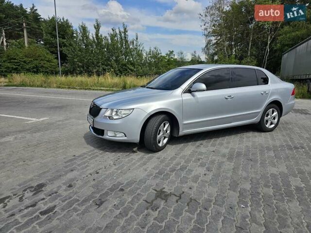 Серый Шкода Суперб, объемом двигателя 2 л и пробегом 308 тыс. км за 9500 $, фото 12 на Automoto.ua