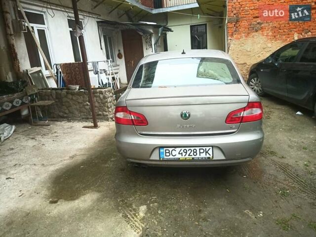 Сірий Шкода Суперб, об'ємом двигуна 1.8 л та пробігом 275 тис. км за 5500 $, фото 1 на Automoto.ua