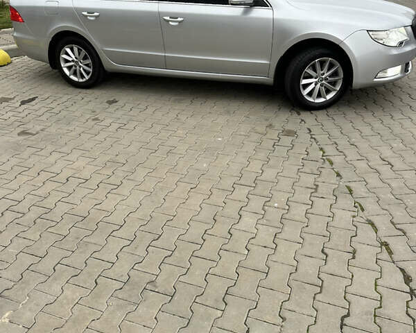 Серый Шкода Суперб, объемом двигателя 1.8 л и пробегом 218 тыс. км за 10500 $, фото 3 на Automoto.ua